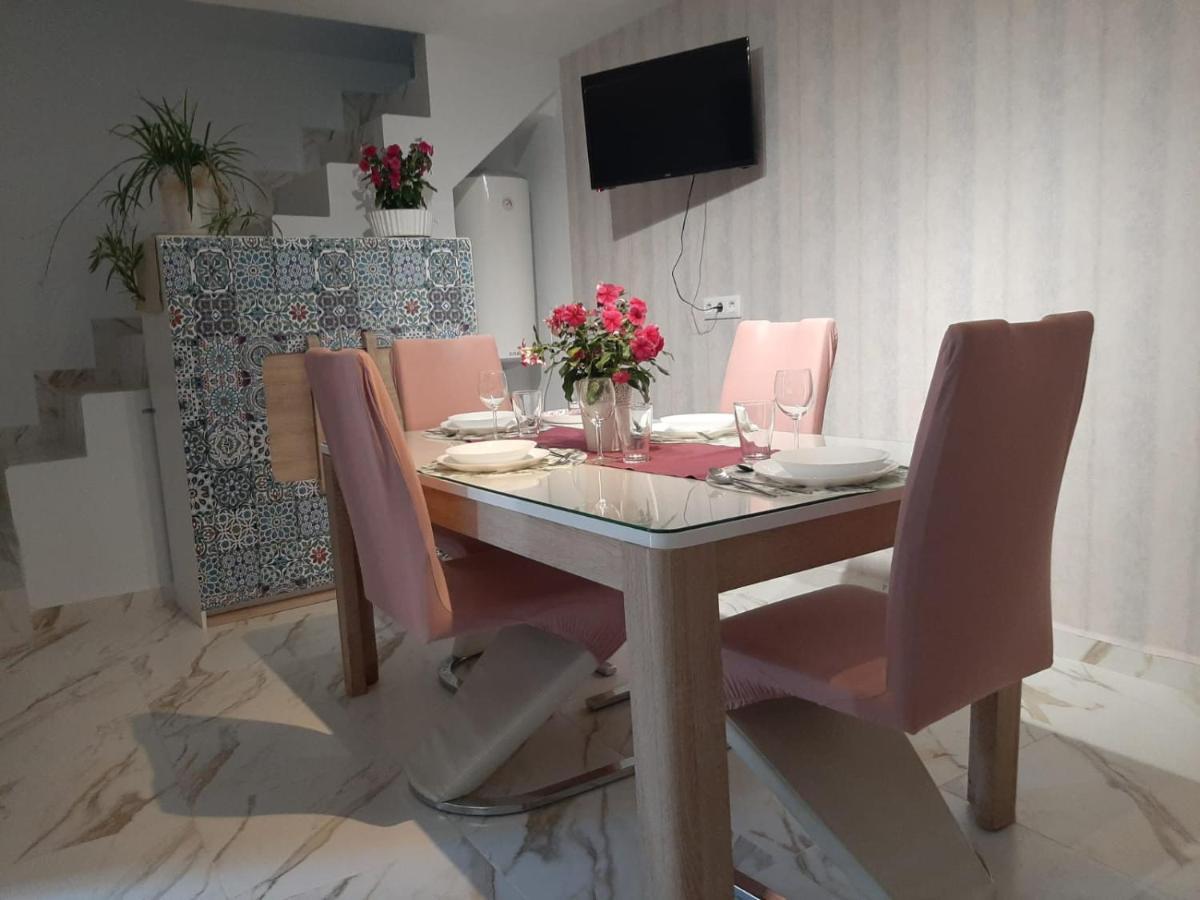 Sweet Home Martos Exterior photo